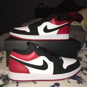 SOLD❌ Jordan 1 Low Black Toe